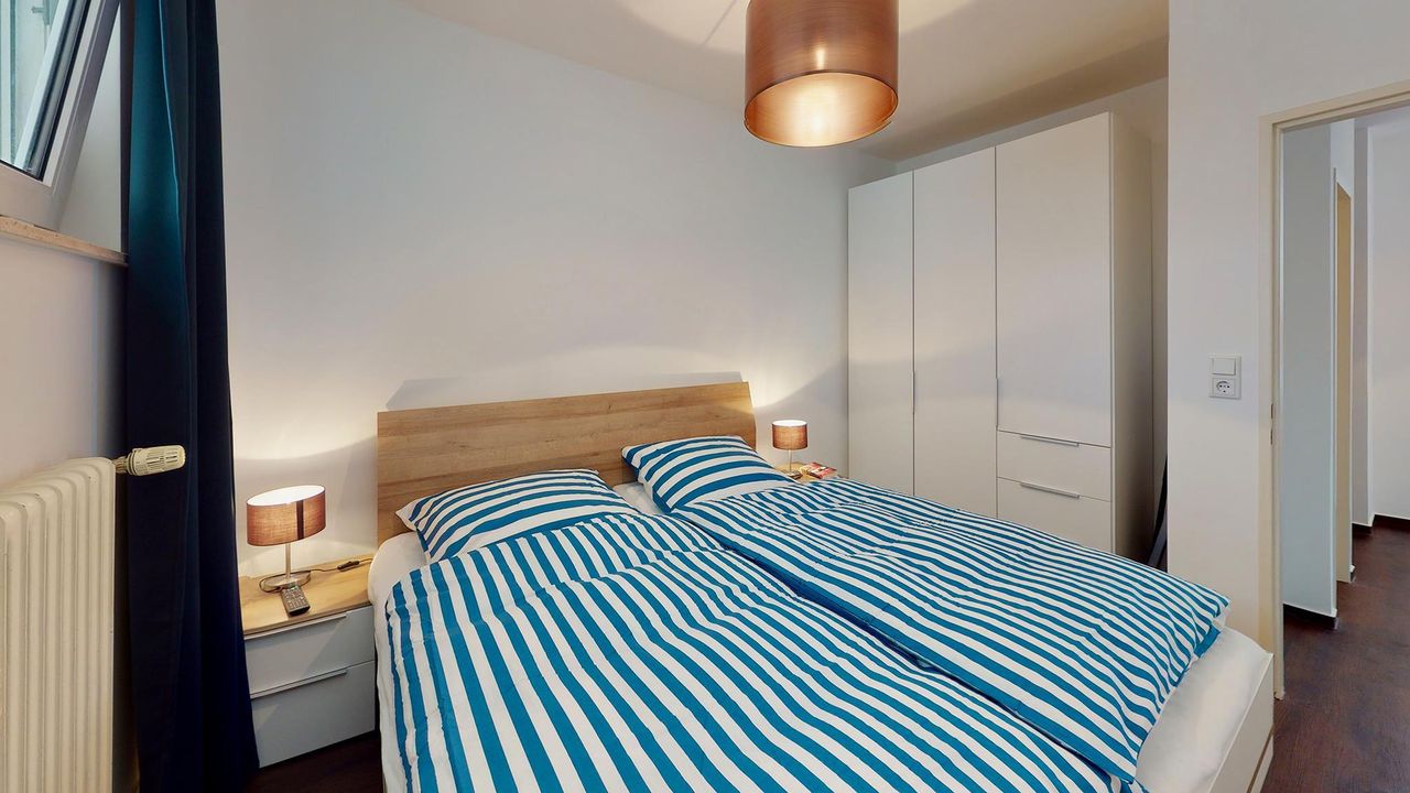 Seeluft 34, Schlafzimmer mit großzügigem Schrank ( Seeluft 34, Schlafzimmer mit großzügigem Schrank (